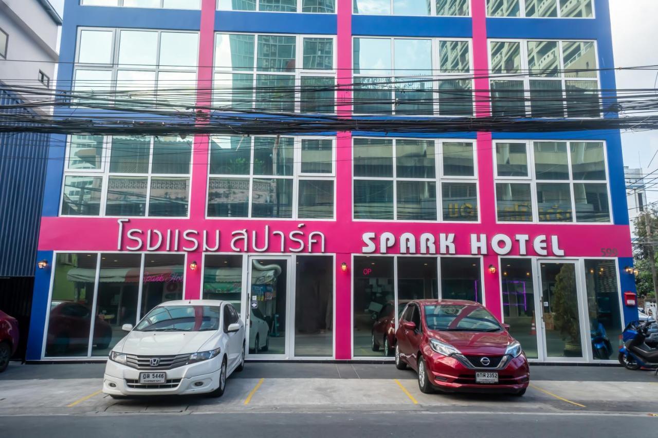 Spark Hotel - MRT Queen Sirikit - SHA Extra Plus Certified Bangkok Exterior foto